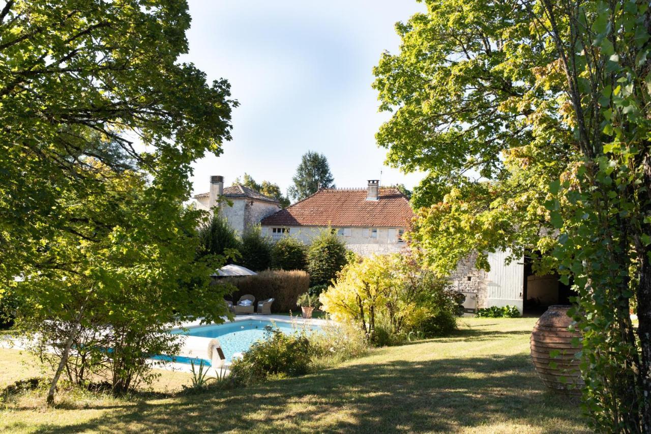 La Grange Du Barry Bed & Breakfast Belveze Bagian luar foto
