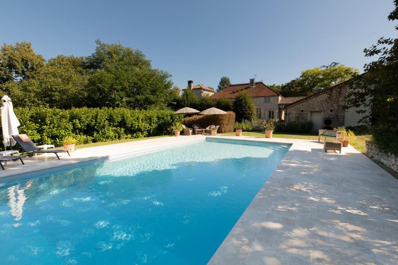 La Grange Du Barry Bed & Breakfast Belveze Bagian luar foto