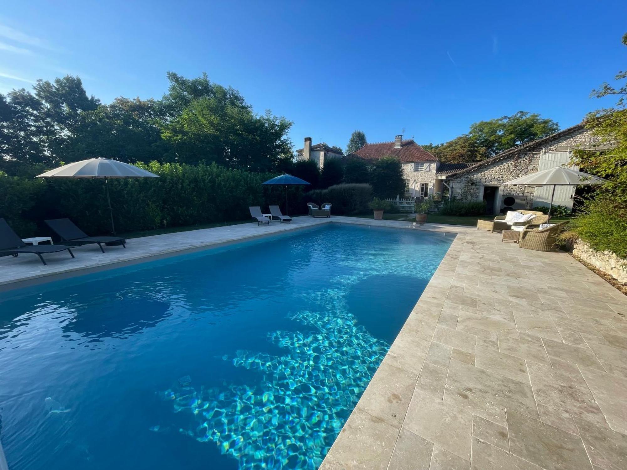 La Grange Du Barry Bed & Breakfast Belveze Bagian luar foto